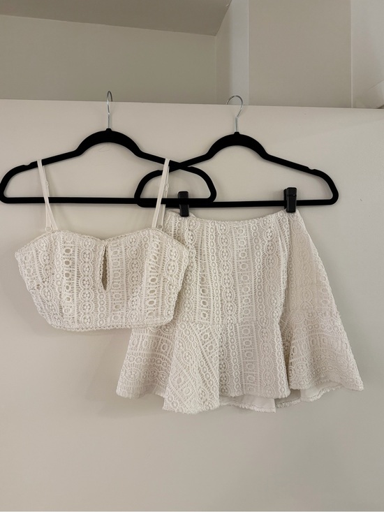superdown Dresses & Skirts - Women's White Lace Top & Skirt Set